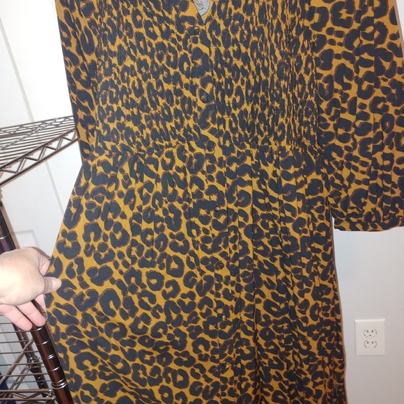 Leopard dress - Picture 9 of 9